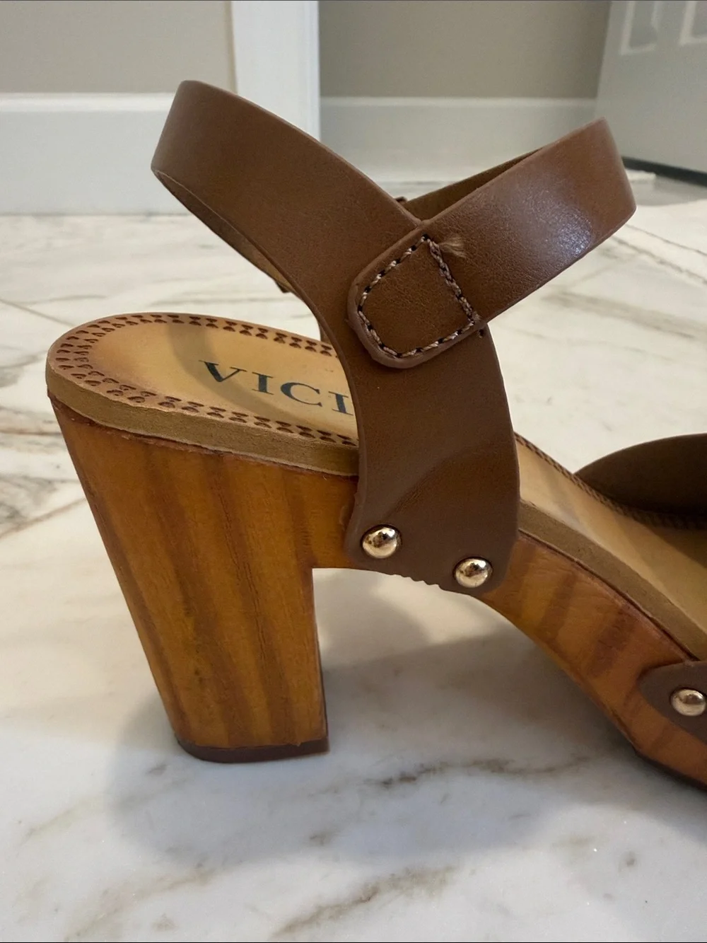 Vici stylish brown